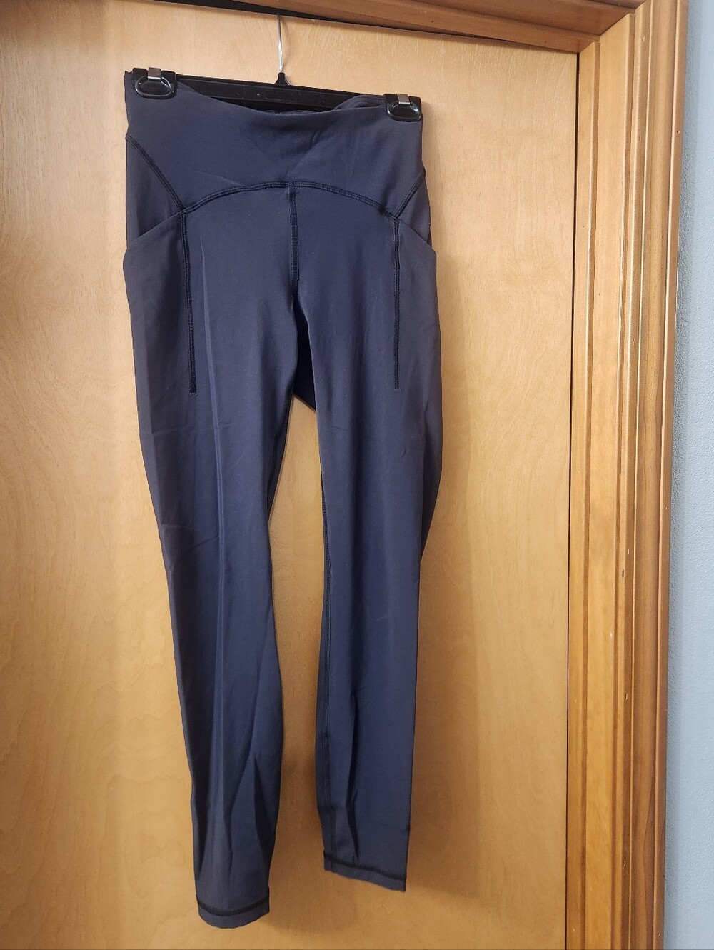 Lululemon Black High-Rise Full-Length Leggings Size 6 - Picture 2 of 4
